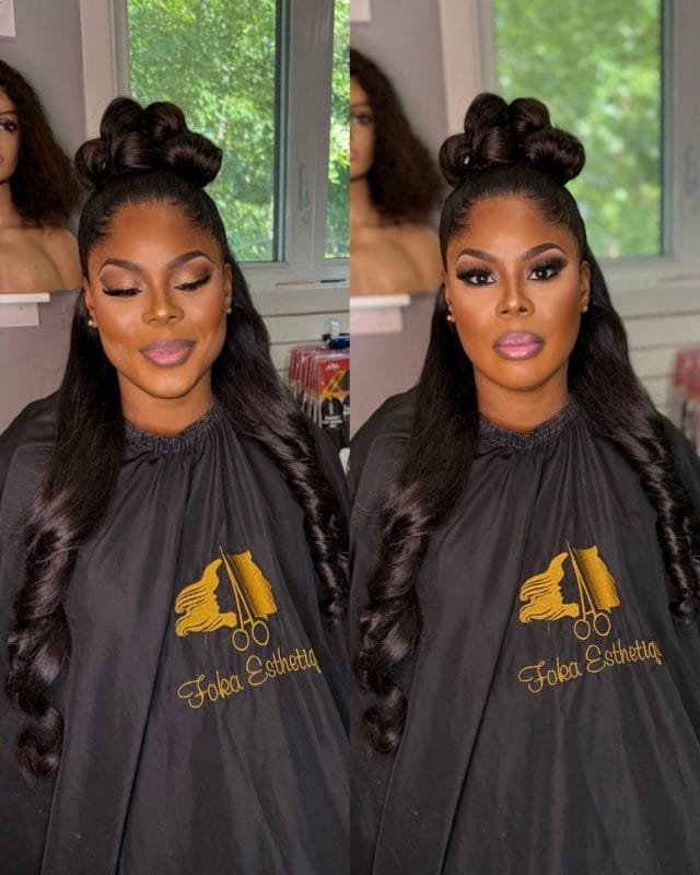 Mise en forme de coiffure et maquillage professionnel pour événement par une styliste.